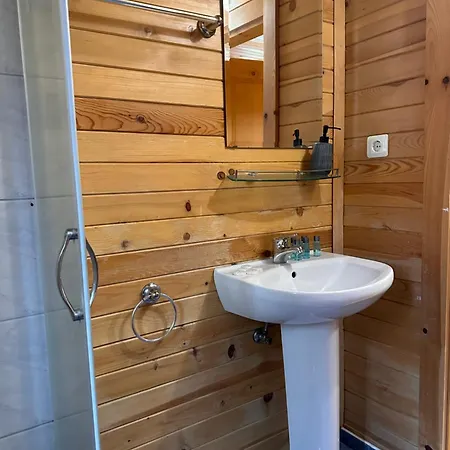 Alpine With Sauna Vila *
